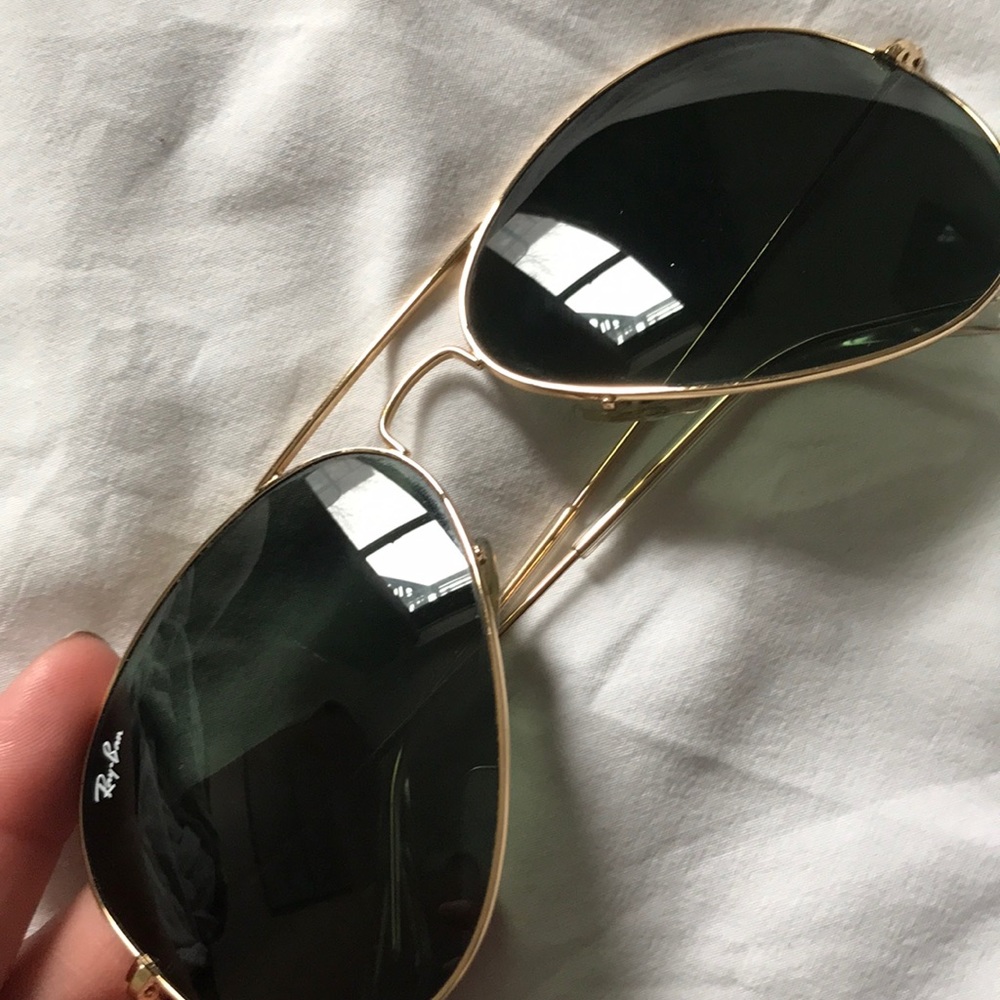 Ray Ban Aviators - Picture 2 of 4